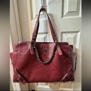 Steve Madden Elegant Burgundy Tote Bag
